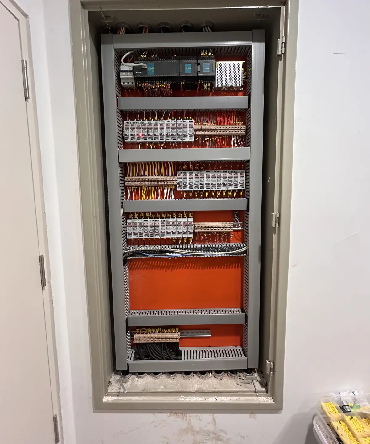 Quadro de distribuição predial novo adequado à norma NBR 5410